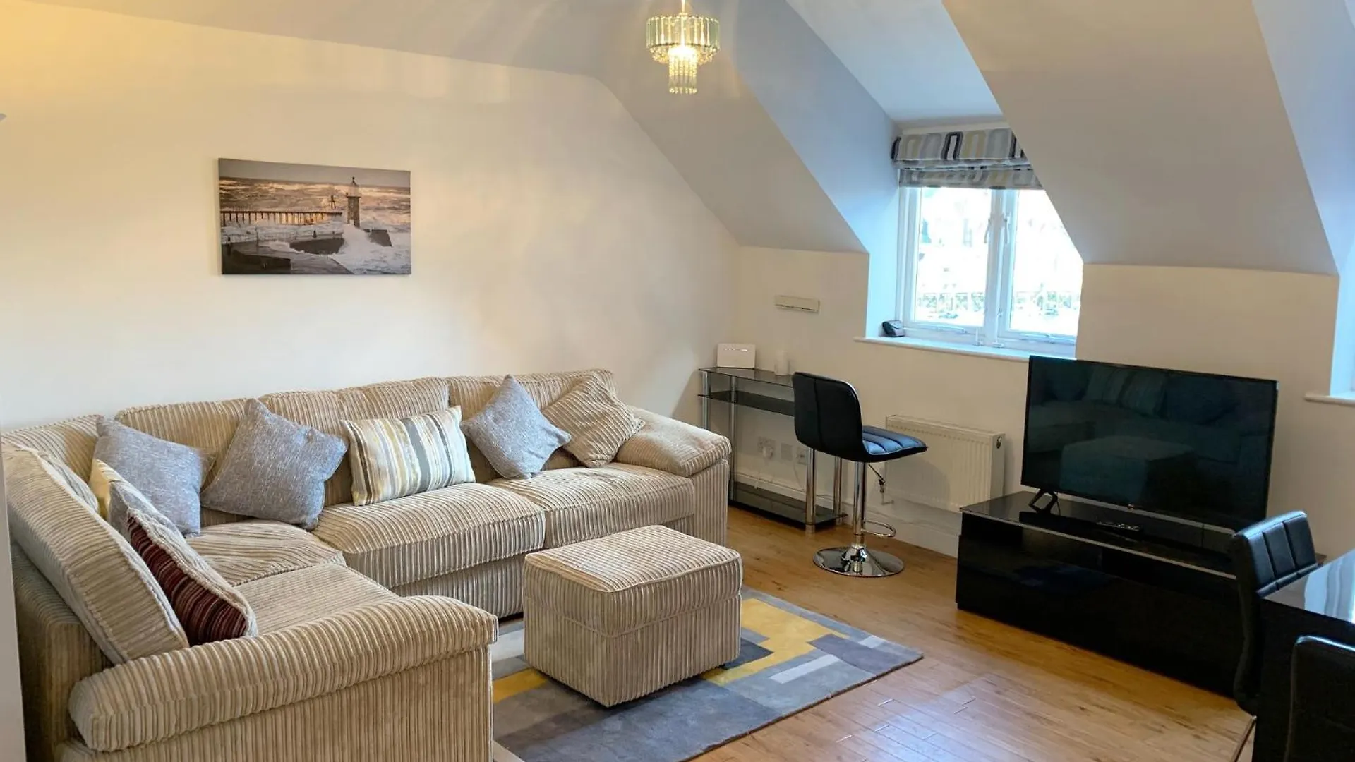 Harbour Penthouse Whitby 아파트